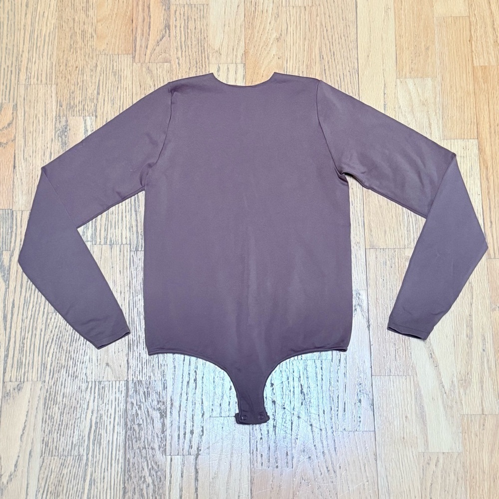 SKIMS Long Sleeve Bodysuit Raw Edge Brown‎ L/XL